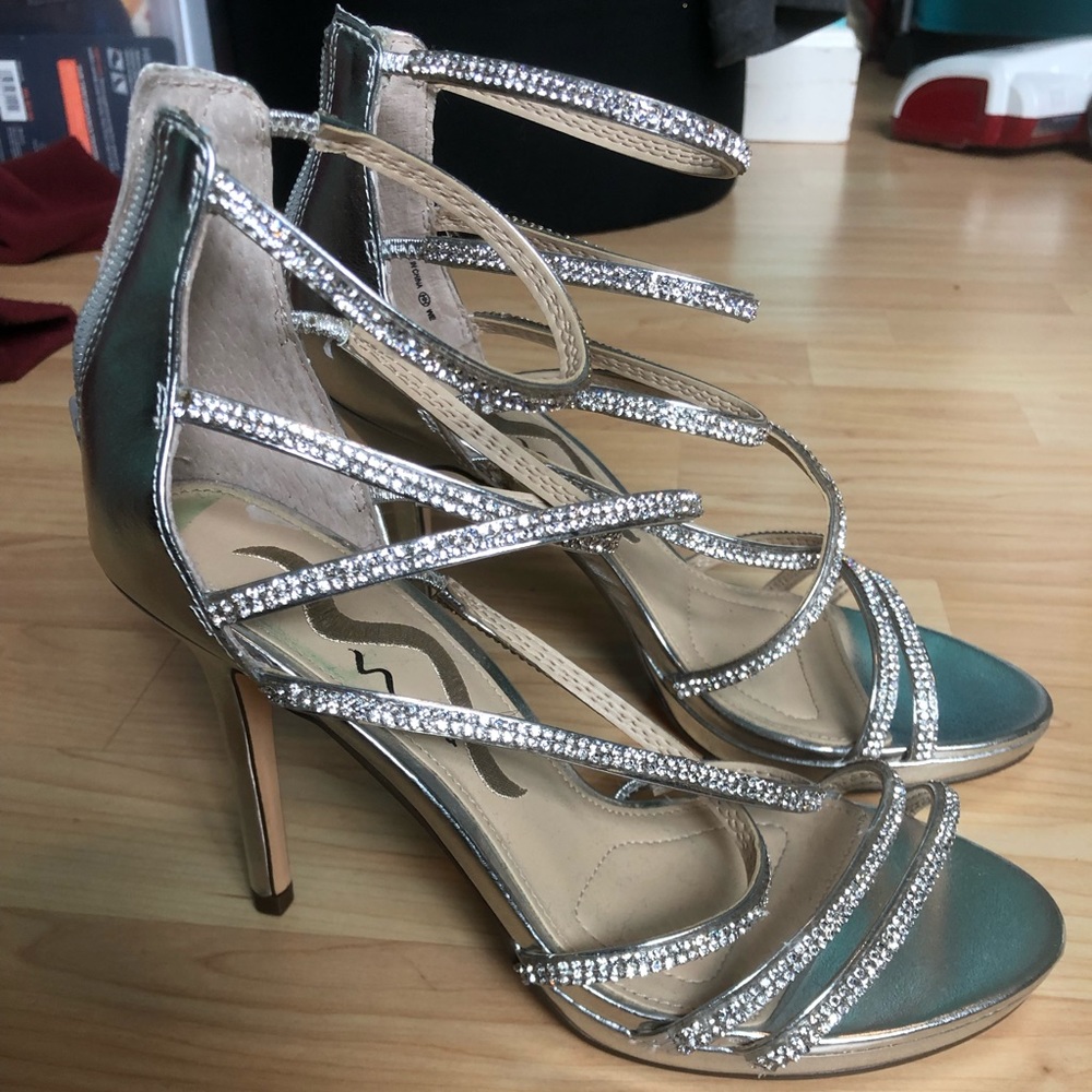Strappy sparkly silver heels size 6